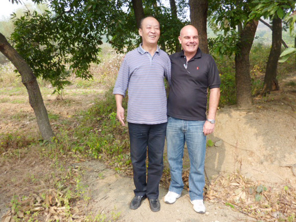 董事长与国际友人合影